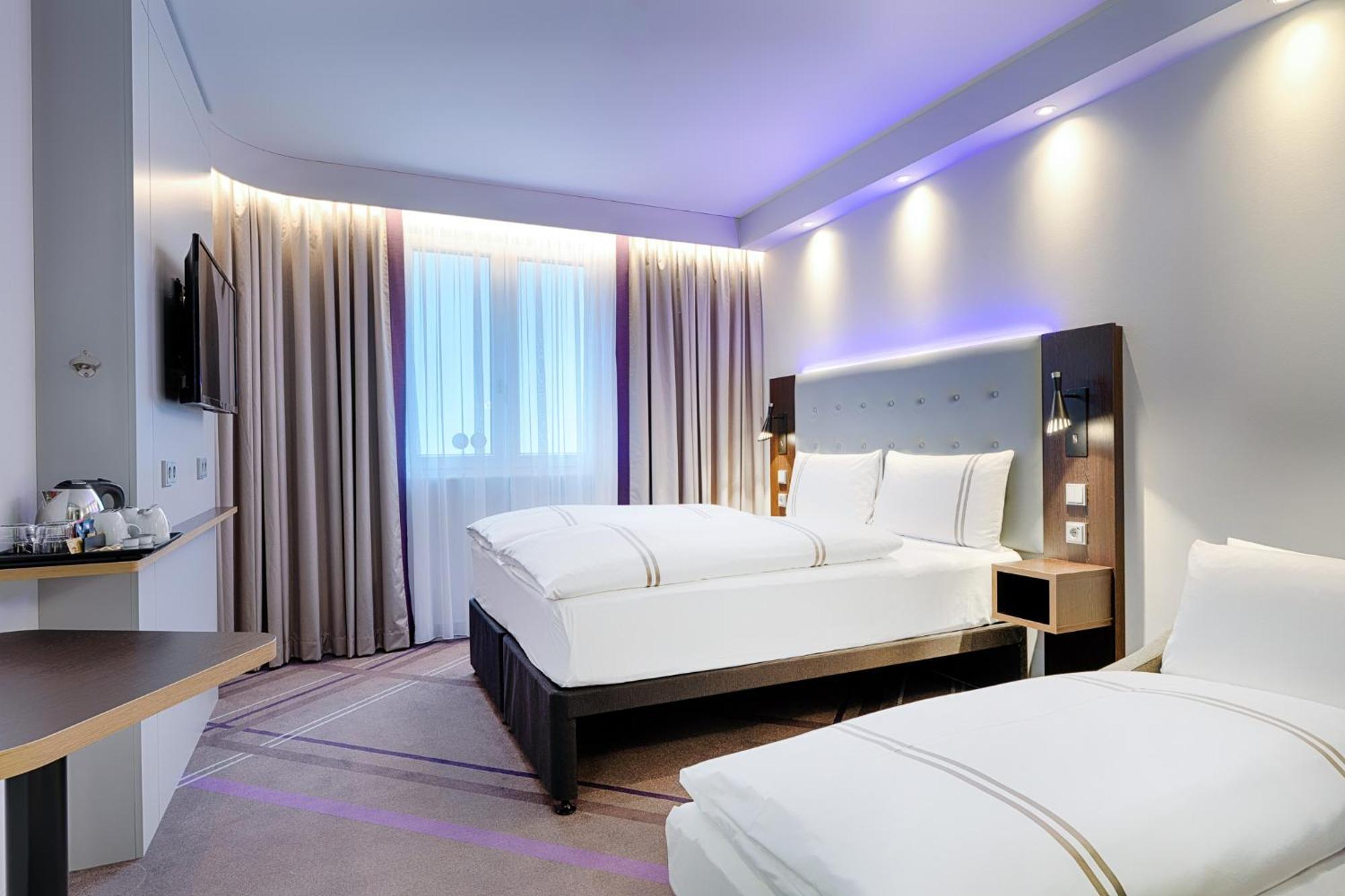 Premier Inn Berlin City Wilmersdorf Exterior photo